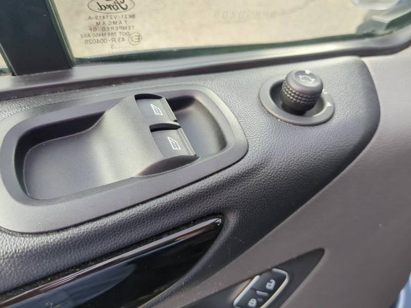 FORD Transit Custom Fg VUL d’occasion à vendre à CARPENTRAS chez SNMA (Photo 15)